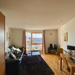 https://clarence-dock-apartment.yorkshirehotels.net